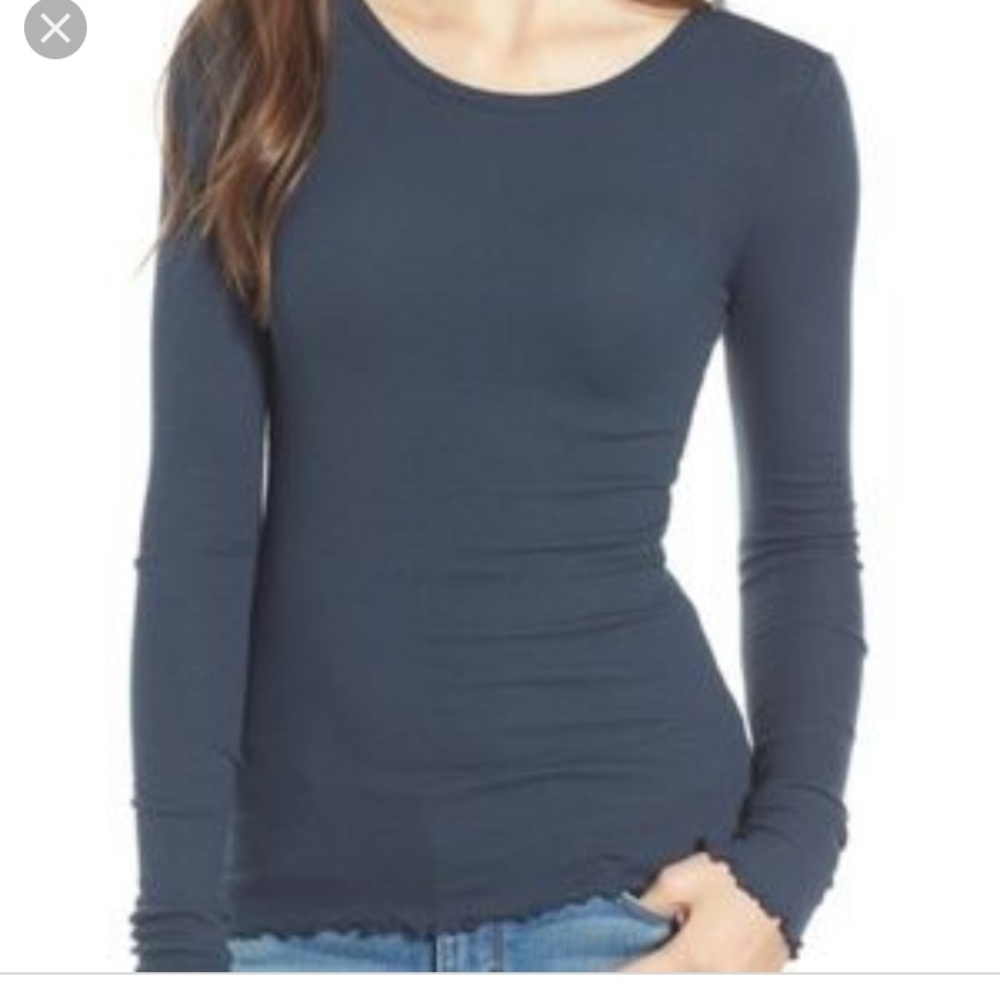 Hinge lettuce edge long sleeve tee